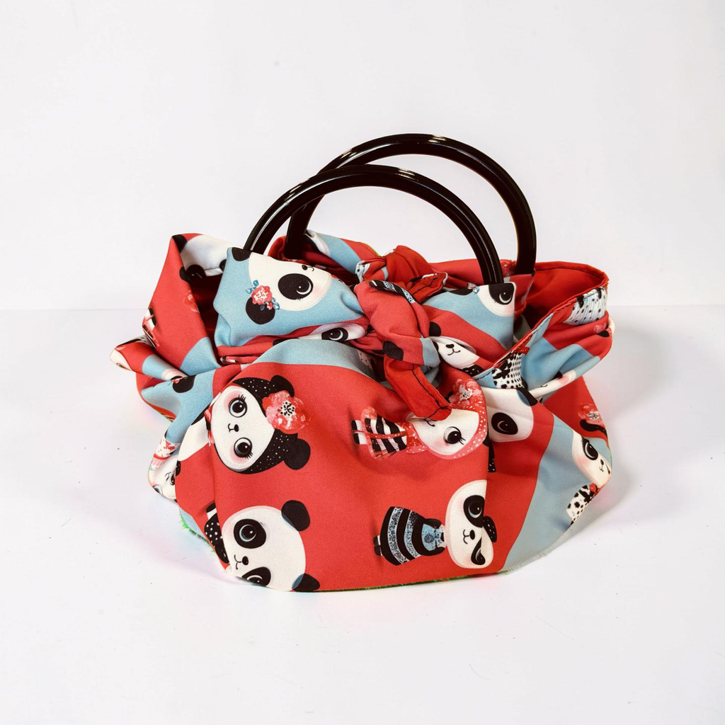 Furoshiki Abendtasche „Panda" – Japanische Wickelkunst trifft nachhaltigen Stil